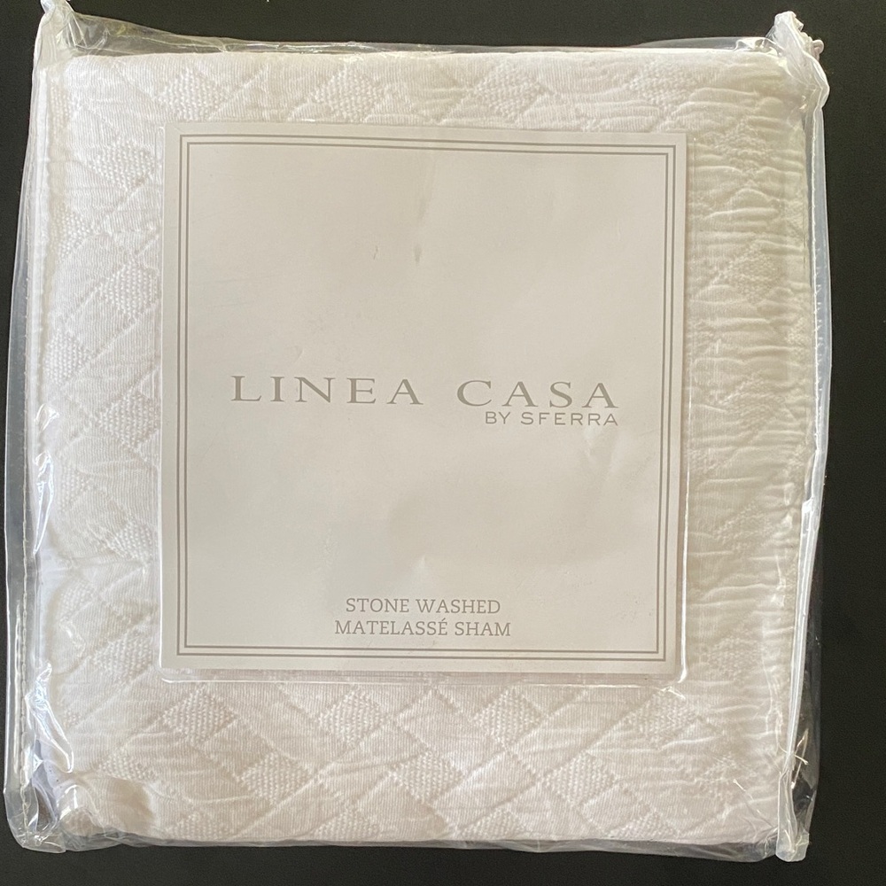 SFERRA Linea Casa White Stone-Washed Matelassé Sham